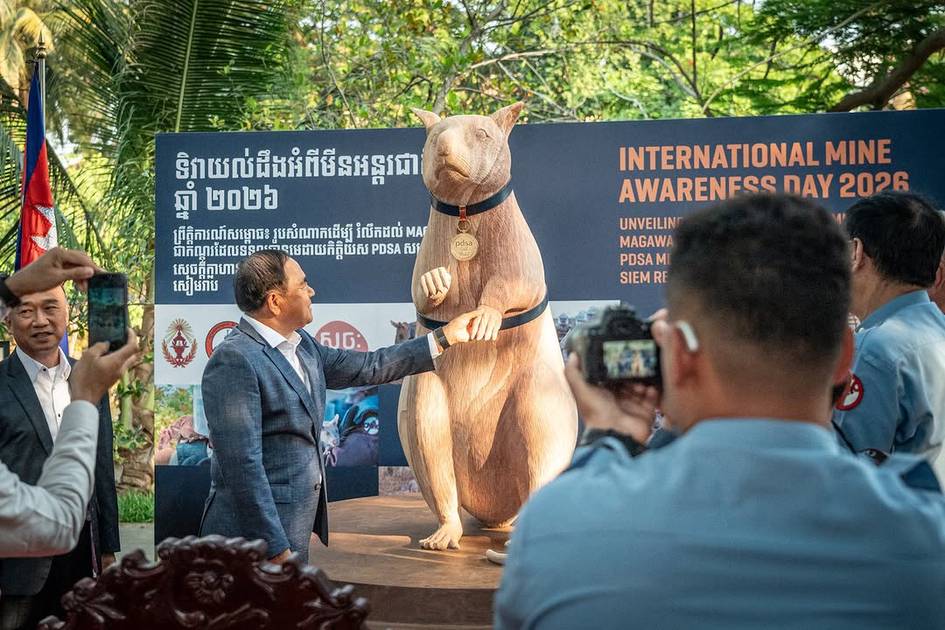 Дунёда илк бор каламушга ҳайкал ўрнатилди